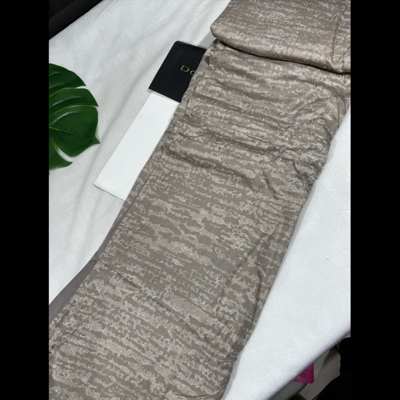 NIB $500 Donna Karan Mesa Collection King Duvet Cover in Earth - Picture 7 of 13